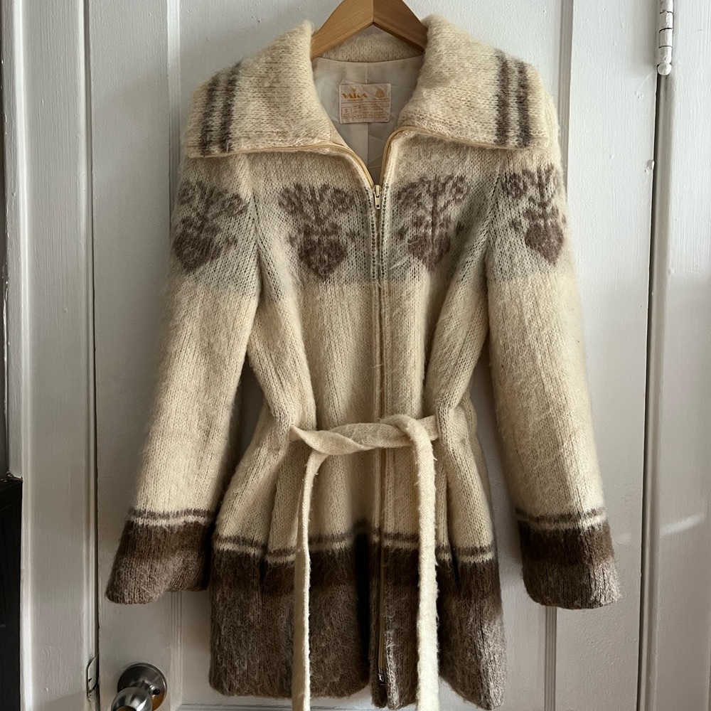 Vintage Icelandic wool waist tie cardigan